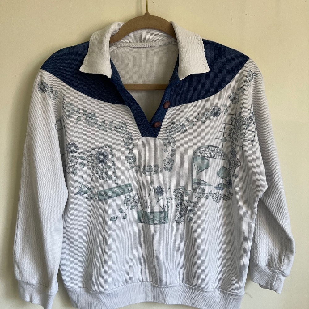 Vintage Petite Women's white floral print pullover collared neck size Small